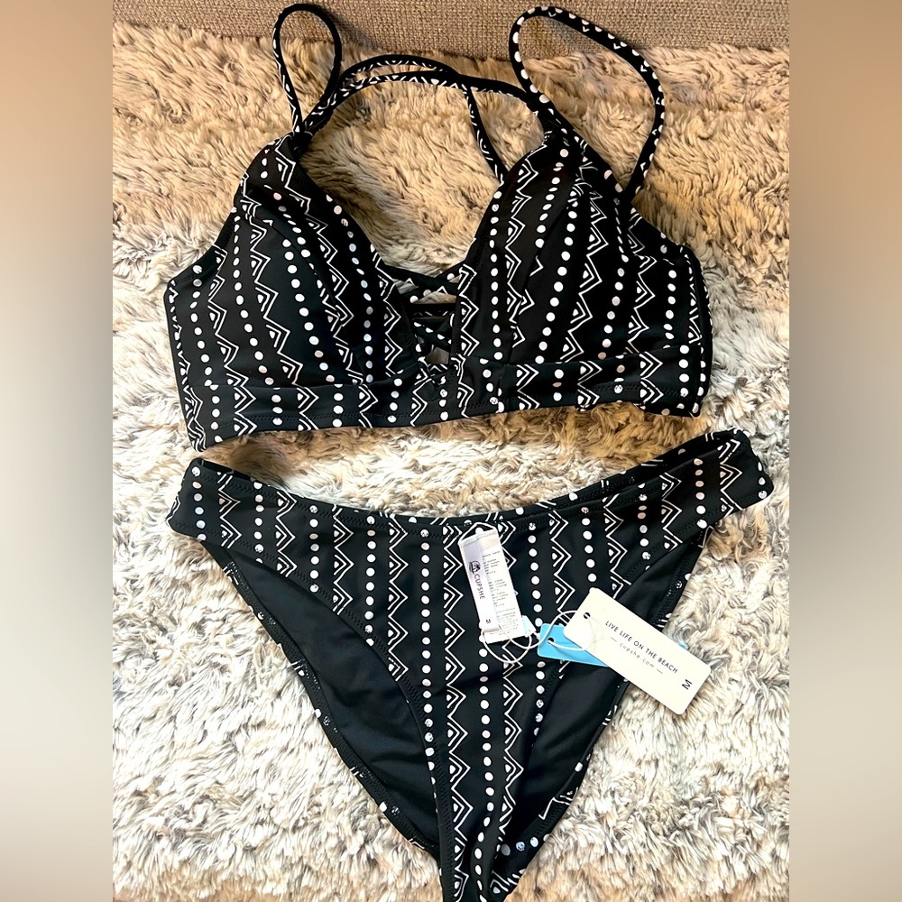 Cupshe two piece black and white bikini. NWT.